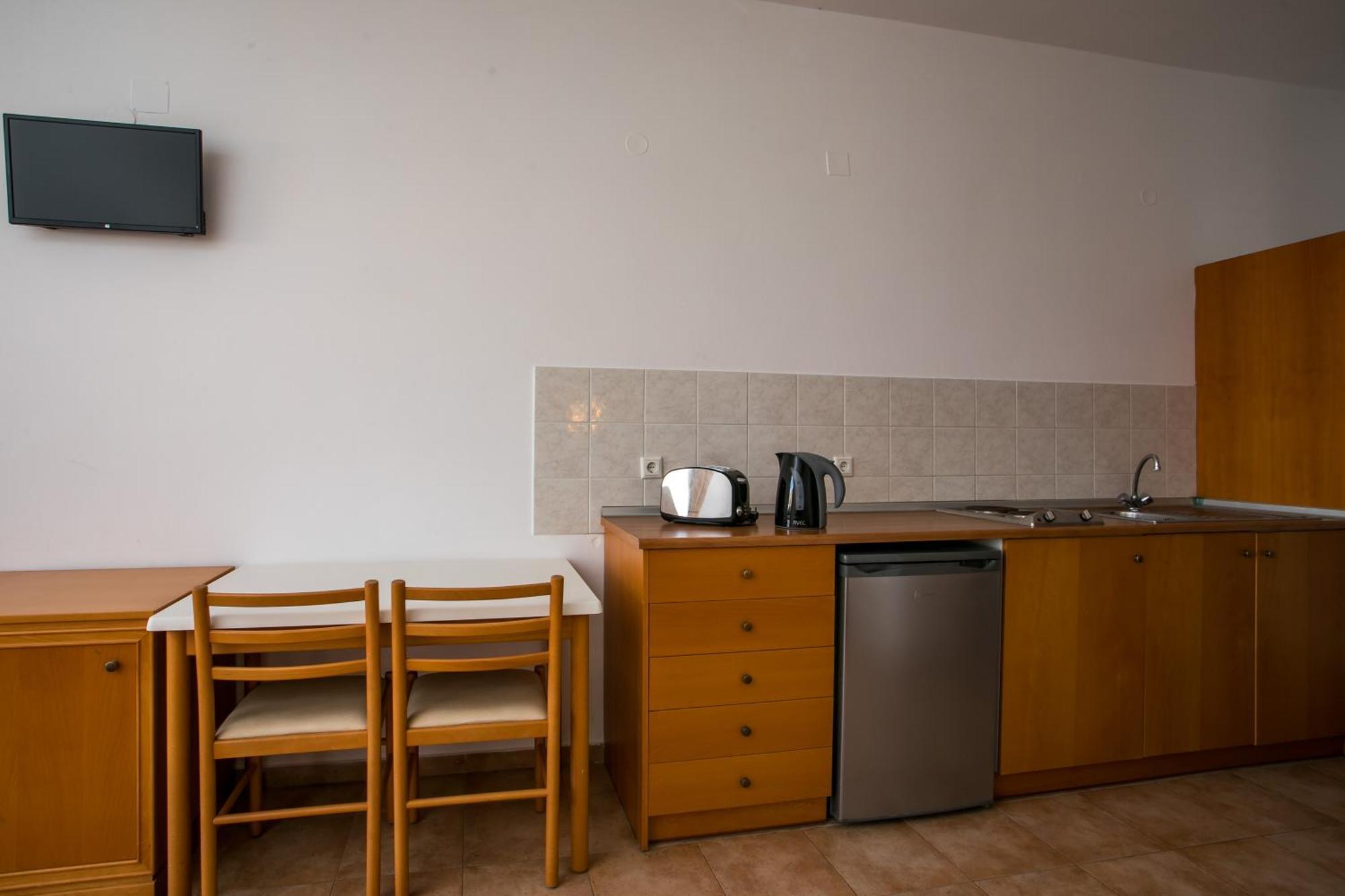 لينثوس Lambis Studios & Apartments المظهر الخارجي الصورة