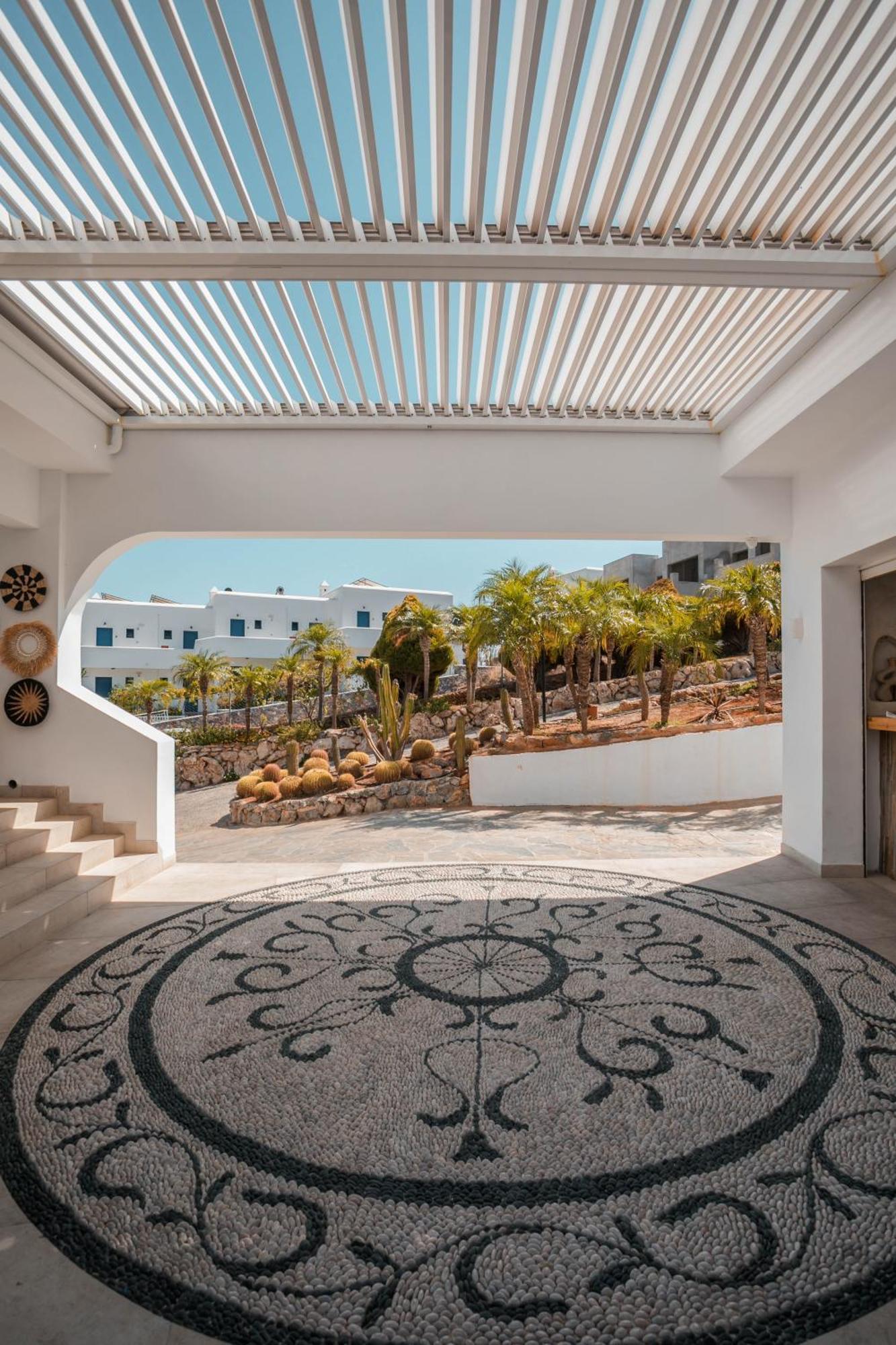 لينثوس Lambis Studios & Apartments المظهر الخارجي الصورة